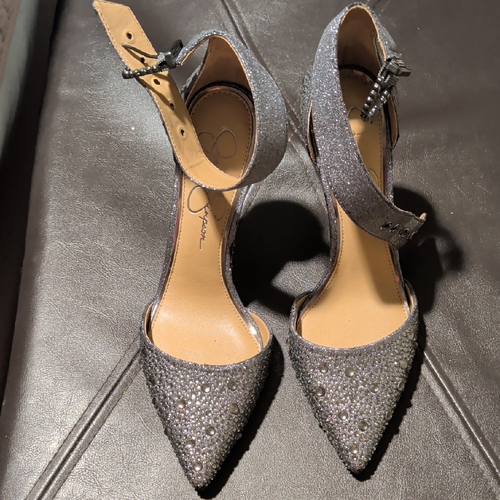 BRAND NEW Jessica Simpson Silver Rhinestone Pointed Toe Ankle Strap Heels